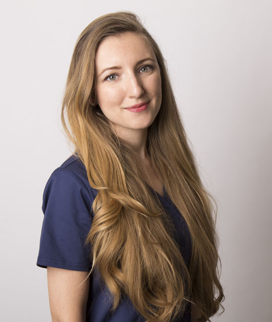 Dr. Erika Gucsi